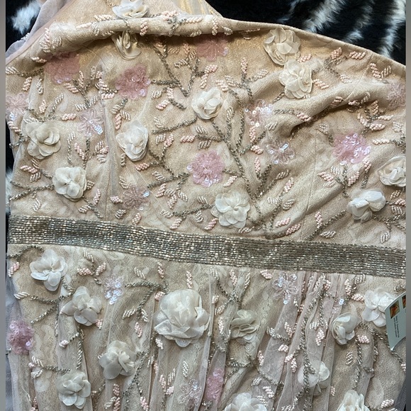 NWT Mac Duggal 3D Floral One Shoulder Gown. B282 - Picture 4 of 16